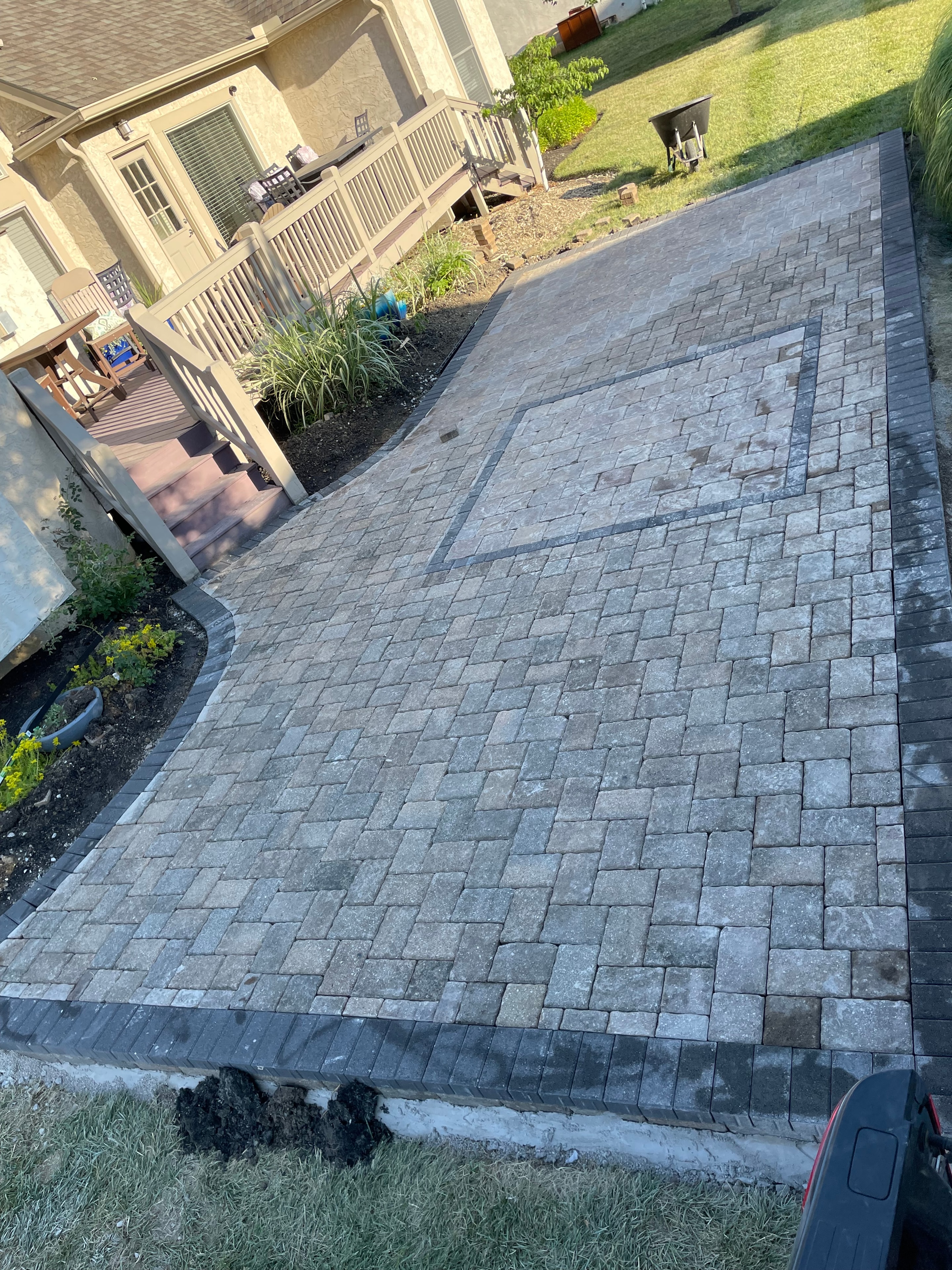 Fresh mulch applied to garden beds at a Westerville residential property
